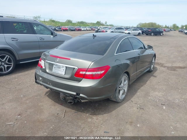 12611821 :رقم المزاد ، WDDKJ5GB8BF113887 vin ، 2011 Mercedes-benz E 350 مزاد بيع