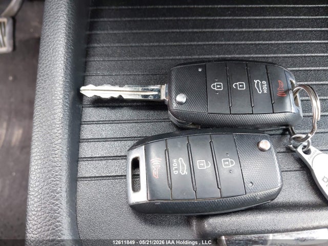 KNAFX6A8XG5472083 KIA FORTE EX