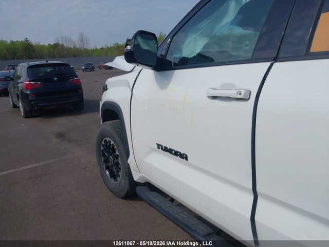 Продаж на аукціоні авто 2022 Toyota Tundra Sr5, vin: 5TFLA5EC5NX009690, номер лоту: 12611867
