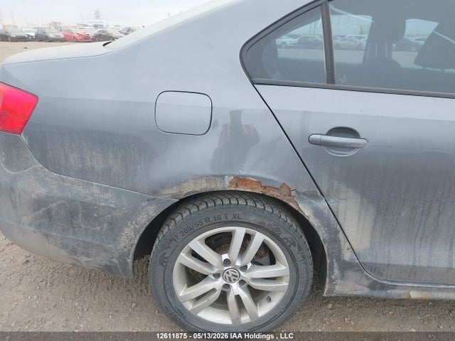 2013 Volkswagen Jetta 2.0l Trendline/2.0l Trendline+ მანქანა იყიდება აუქციონზე, vin: 3VW2K7AJ9DM426594, აუქციონის ნომერი: 12611875