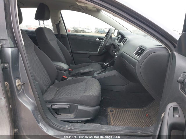 2013 Volkswagen Jetta 2.0l Trendline/2.0l Trendline+ მანქანა იყიდება აუქციონზე, vin: 3VW2K7AJ9DM426594, აუქციონის ნომერი: 12611875