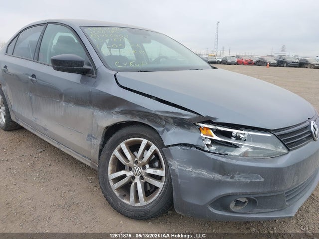 2013 Volkswagen Jetta 2.0l Trendline/2.0l Trendline+ მანქანა იყიდება აუქციონზე, vin: 3VW2K7AJ9DM426594, აუქციონის ნომერი: 12611875