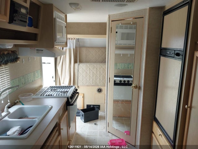 12611921 :رقم المزاد ، 1UJBJ02J951JH0754 vin ، 2005 Jayco  مزاد بيع
