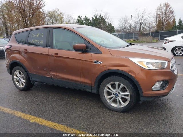 1FMCU9GD5HUE79241 Ford ESCAPE SE