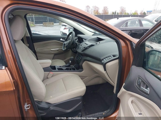 1FMCU9GD5HUE79241 Ford ESCAPE SE