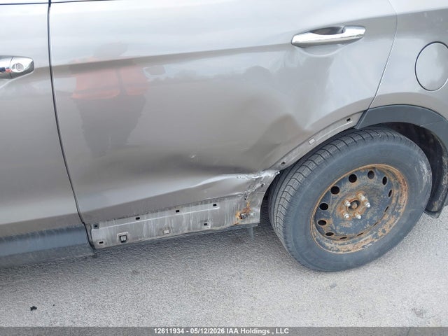 12611934 :رقم المزاد ، 5XYZUDLA6FG258257 vin ، 2015 Hyundai Santa Fe مزاد بيع