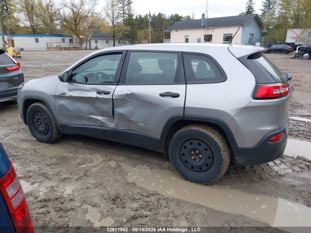 2017 Jeep Cherokee Sport მანქანა იყიდება აუქციონზე, vin: 1C4PJLABXHD233367, აუქციონის ნომერი: 12611942
