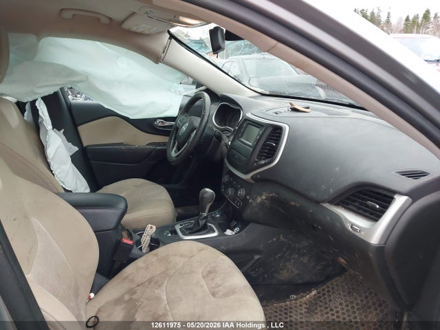 Продажа на аукционе авто 2015 Jeep Cherokee Sport, vin: 1C4PJMAB9FW603974, номер лота: 12611975