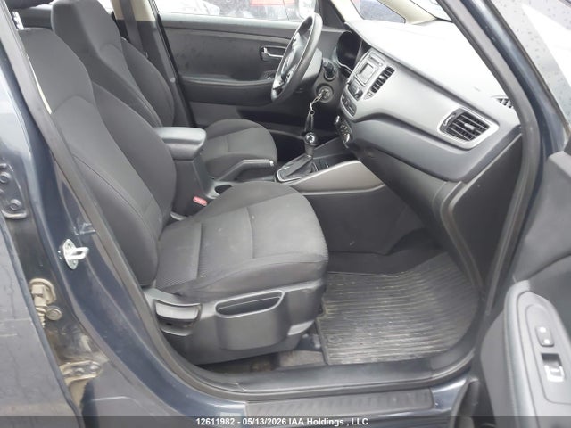 Продаж на аукціоні авто 2015 Kia Rondo Lx/lx Value/lx Winter Edition, vin: KNAHT8A37F7120294, номер лоту: 12611982