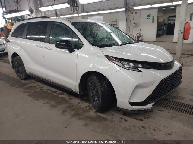 Toyota Sienna Xse 7-passenger 2025 5TDGSKFC3SS212039 main image