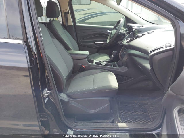 1FMCU9GDXHUE58482 Ford ESCAPE SE