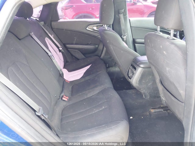 Продажа на аукционе авто 2015 Chrysler 200 Limited, vin: 1C3CCCAB8FN510912, номер лота: 12612025