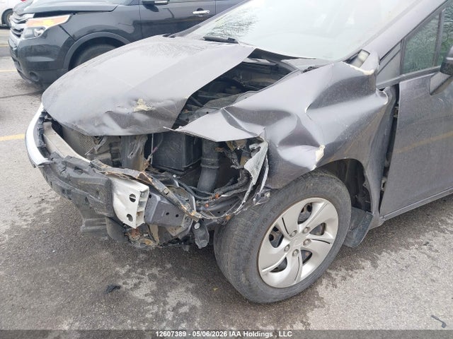 Продажа на аукционе авто 2015 Honda Civic Lx, vin: 2HGFB2F47FH010301, номер лота: 12607389