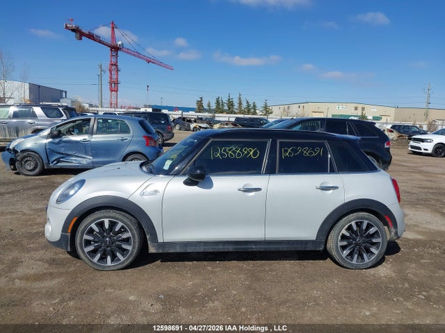 WMWXU3C37H2B64453 Mini 5 Door Cooper S