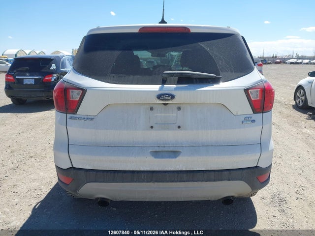 Продажа на аукционе авто 2019 Ford Escape Se, vin: 1FMCU9GD7KUC15879, номер лота: 12607840