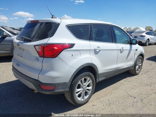 Продажа на аукционе авто 2019 Ford Escape Se, vin: 1FMCU9GD7KUC15879, номер лота: 12607840