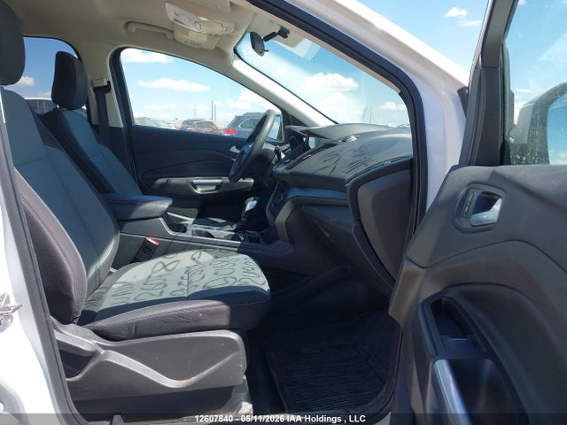 Продажа на аукционе авто 2019 Ford Escape Se, vin: 1FMCU9GD7KUC15879, номер лота: 12607840