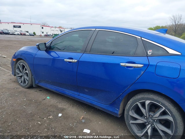 2019 Honda Civic Touring მანქანა იყიდება აუქციონზე, vin: 2HGFC1F95KH103055, აუქციონის ნომერი: 12612119