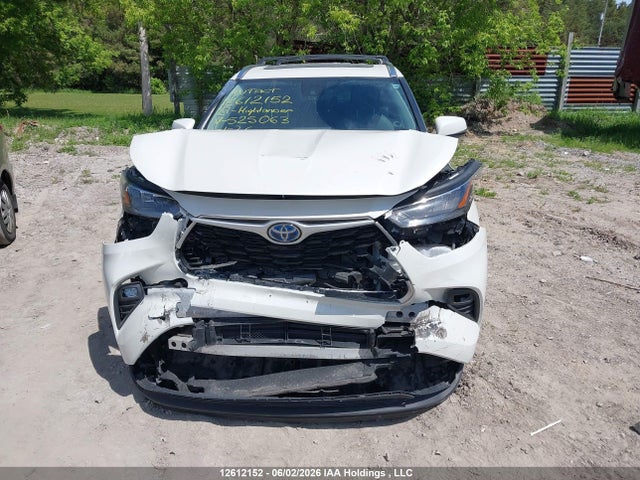 12612152 :رقم المزاد ، 5TDGBRCH4MS525063 vin ، 2021 Toyota Highlander مزاد بيع