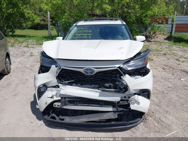 12612152 :رقم المزاد ، 5TDGBRCH4MS525063 vin ، 2021 Toyota Highlander مزاد بيع