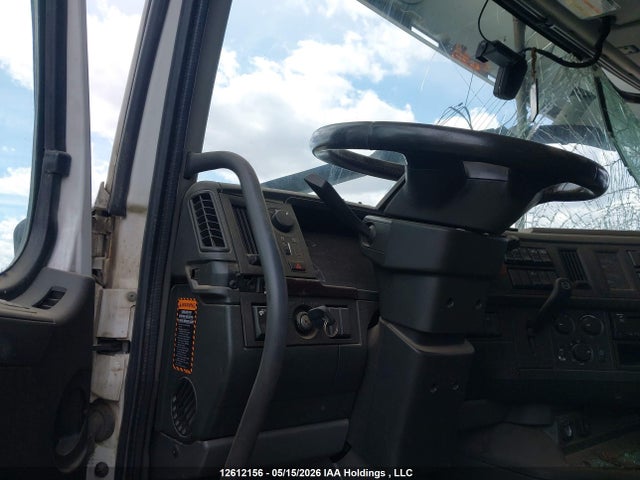 Volvo VNL 2022 4V4NC9EH6NN287617 Image 7