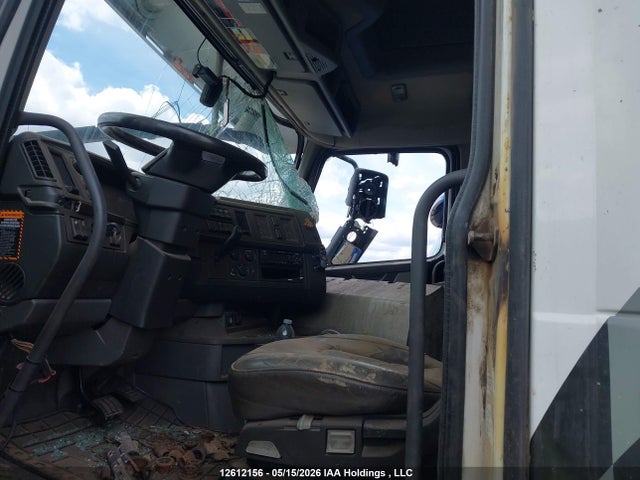 Volvo VNL 2022 4V4NC9EH6NN287617 Image 8