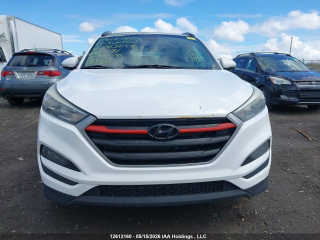 KM8J3CA40HU263653 Hyundai TUCSON SE