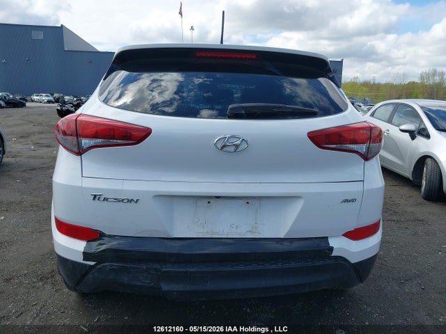 KM8J3CA40HU263653 Hyundai TUCSON SE