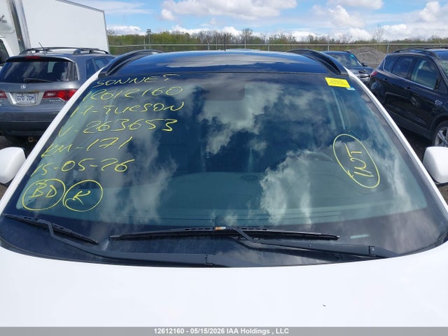 KM8J3CA40HU263653 Hyundai TUCSON SE