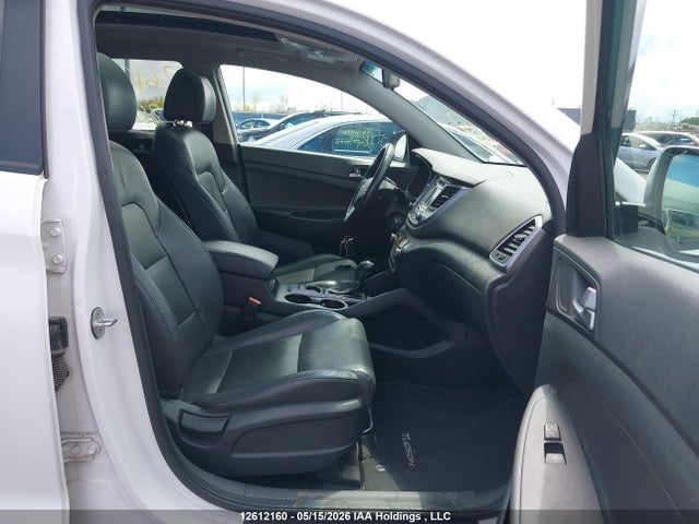 KM8J3CA40HU263653 Hyundai TUCSON SE
