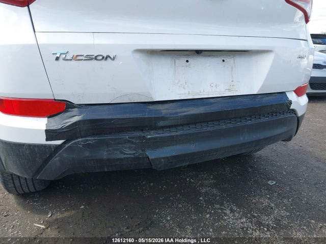 KM8J3CA40HU263653 Hyundai TUCSON SE
