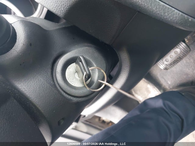2010 Nissan Versa 1.8s მანქანა იყიდება აუქციონზე, vin: 3N1BC1CP0AL432948, აუქციონის ნომერი: 12606589
