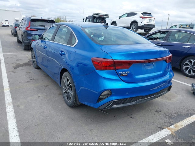 12612169 :رقم المزاد ، 3KPF34AD0NE441894 vin ، 2022 Kia Forte مزاد بيع