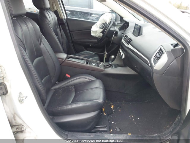 Продаж на аукціоні авто 2018 Mazda Mazda3 50th Anniversary Edition/gs/se, vin: JM1BN1V71J1183894, номер лоту: 12612183