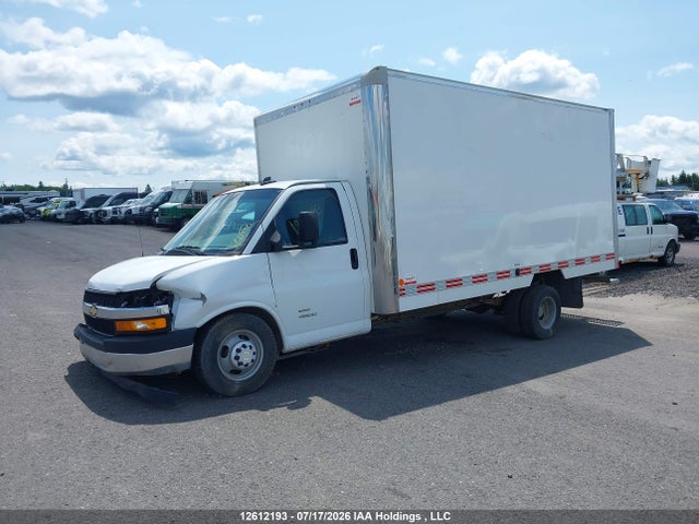 Chevrolet Express G4500 2023 1HA6GVC77PN008553 Image 2