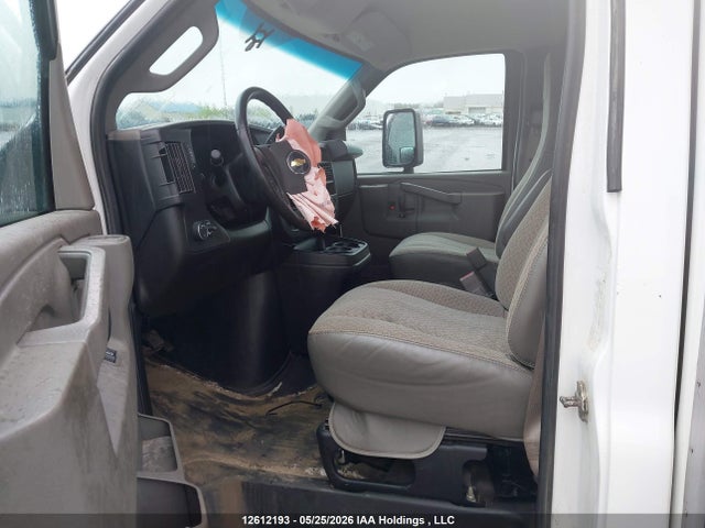 Chevrolet Express G4500 2023 1HA6GVC77PN008553 Image 8