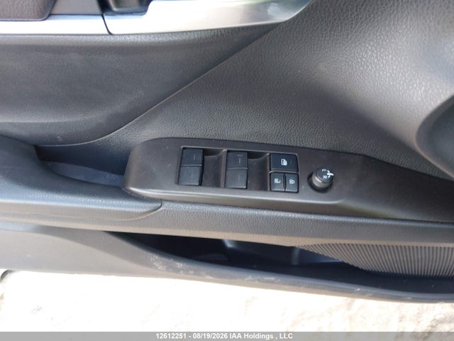 4T1G11AK5NU630755 Toyota CAMRY SE