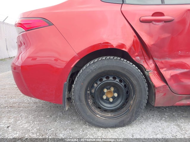 12612252 :رقم المزاد ، JTDBAMDE6MJ010017 vin ، 2021 Toyota Corolla Hybrid Base W/li Battery مزاد بيع