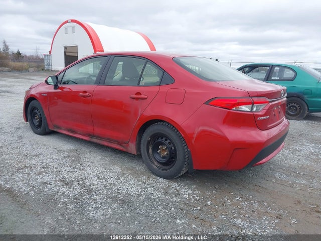 12612252 :رقم المزاد ، JTDBAMDE6MJ010017 vin ، 2021 Toyota Corolla Hybrid Base W/li Battery مزاد بيع