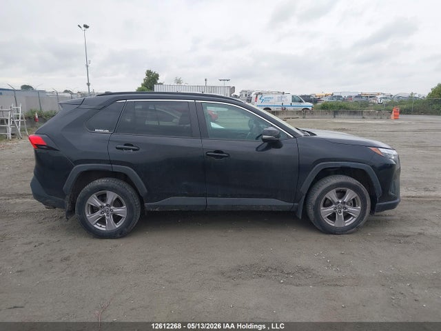 2022 Toyota Rav4 Xle/xle Premium მანქანა იყიდება აუქციონზე, vin: 2T3R1RFVXNC301004, აუქციონის ნომერი: 12612268