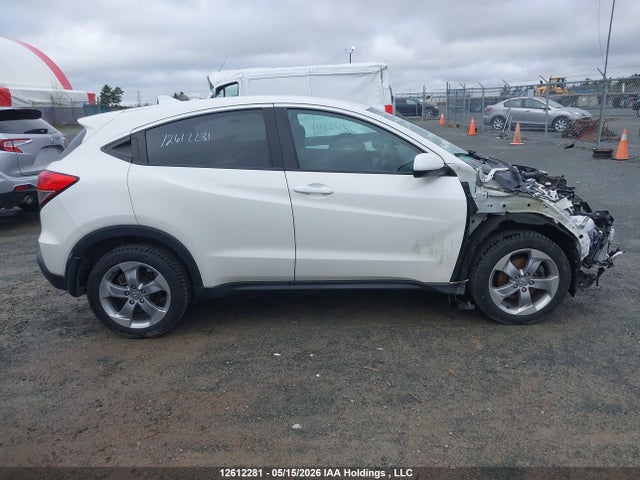 3CZRU6H36NM103497 Honda HR-V LX