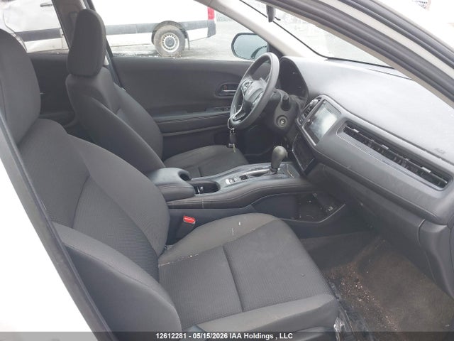 3CZRU6H36NM103497 Honda HR-V LX