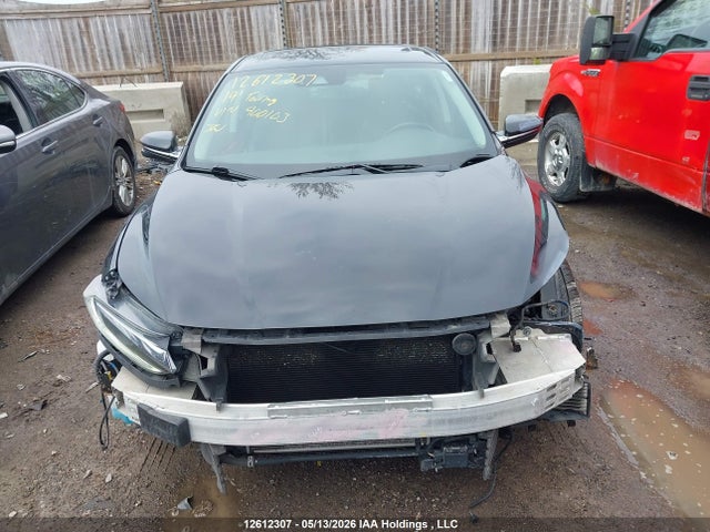 Honda Insight Touring 2019 19XZE4F75KE400103 Image 13
