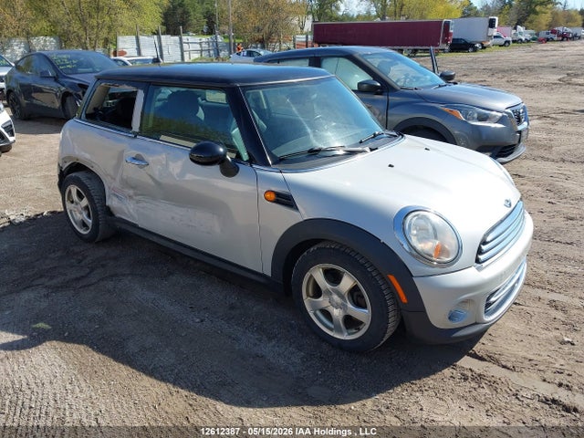 2011 Mini Cooper მანქანა იყიდება აუქციონზე, vin: WMWSU3C50BT252464, აუქციონის ნომერი: 12612387