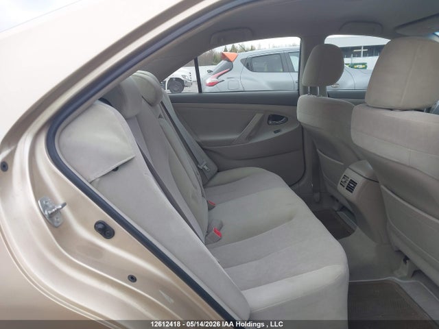 12612418 :رقم المزاد ، 4T1BB3EKXAU114334 vin ، 2010 Toyota Camry Hybrid مزاد بيع