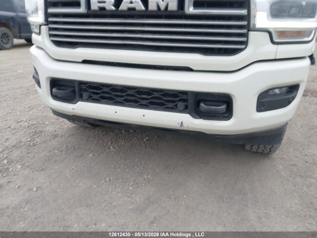 12612430 :رقم المزاد ، 3C6UR5KL9NG124032 vin ، 2022 Ram 2500 Laramie مزاد بيع