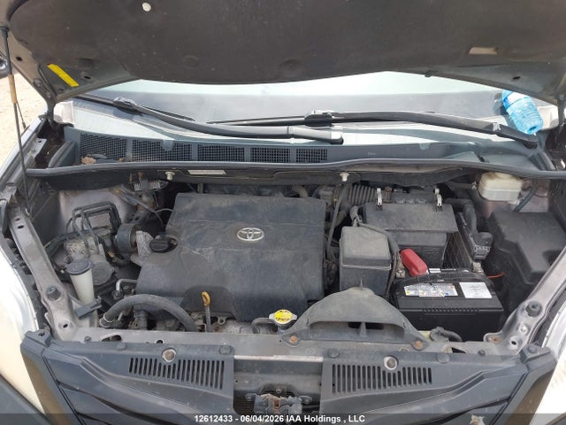 2011 Toyota Sienna V6 7 Passenger მანქანა იყიდება აუქციონზე, vin: 5TDZK3DC1BS144499, აუქციონის ნომერი: 12612433