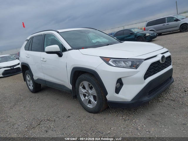2021 Toyota Rav4 Xle მანქანა იყიდება აუქციონზე, vin: 2T3R1RFV9MC241070, აუქციონის ნომერი: 12612447