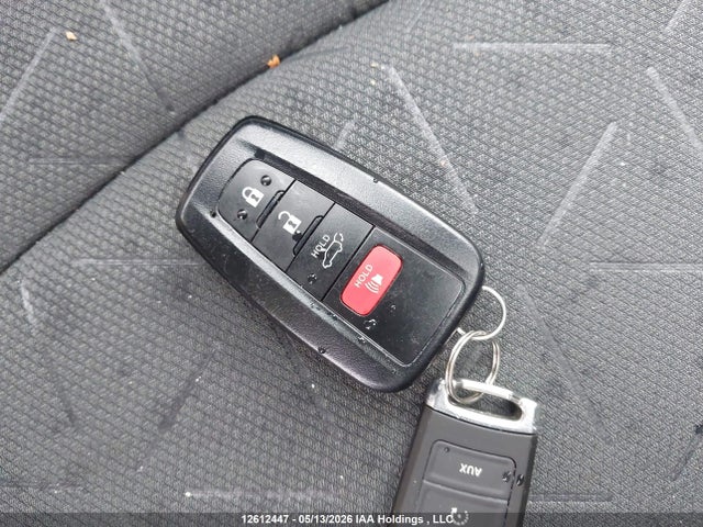 2021 Toyota Rav4 Xle მანქანა იყიდება აუქციონზე, vin: 2T3R1RFV9MC241070, აუქციონის ნომერი: 12612447