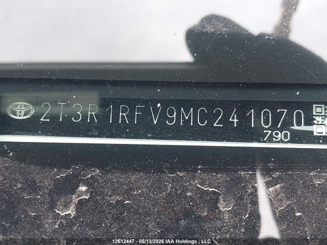 2021 Toyota Rav4 Xle მანქანა იყიდება აუქციონზე, vin: 2T3R1RFV9MC241070, აუქციონის ნომერი: 12612447
